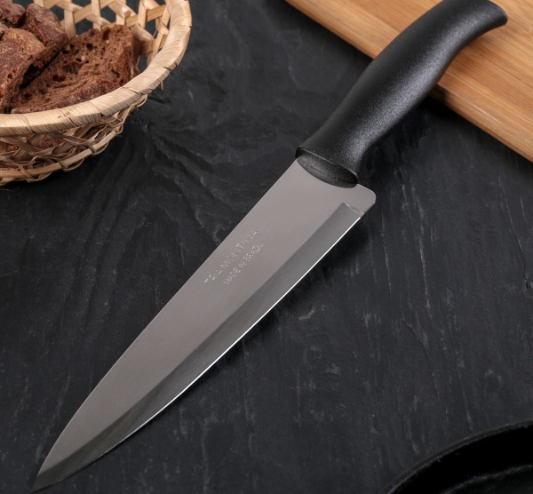 Нож кухонный TRAMONTINA Athus для мяса, лезвие 20 см, сталь AISI 420